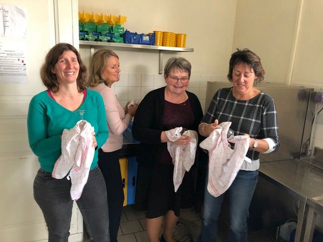 dans les coulisses , les habituées...