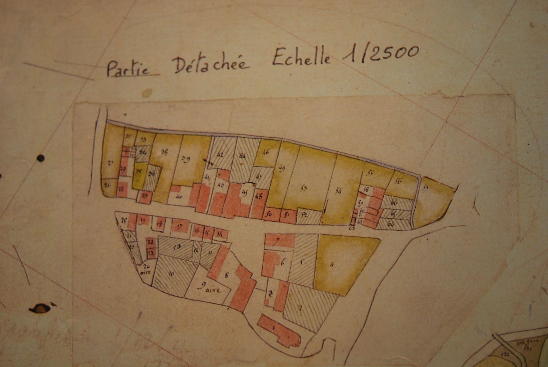 Extrait du cadastre napoléonien daté de 1810 montrant que le Grand Etang de Marlieux cerne le terrain de l'église et du cimetière.