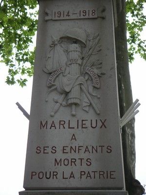 La première guerre mondiale est la principale guerre commémorée par les monuments aux morts