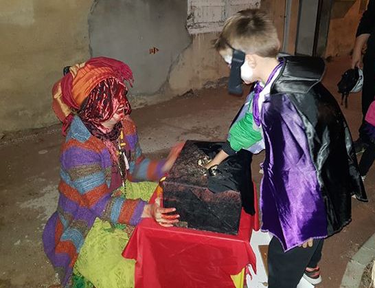 La voyante et sa boite à horreurs