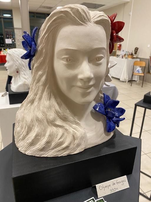 Magnifique buste d' Olympe de Gouges réalisé par Shohela